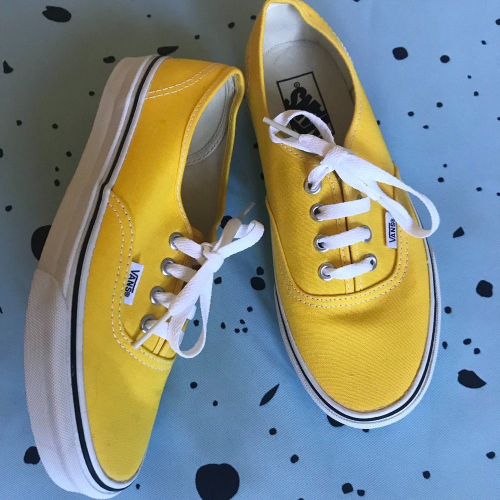 *NWOT* Vans Authentic Low Top Yellow Skate Shoe